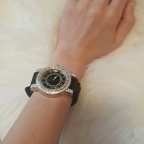 watch - Picture 3 of 4